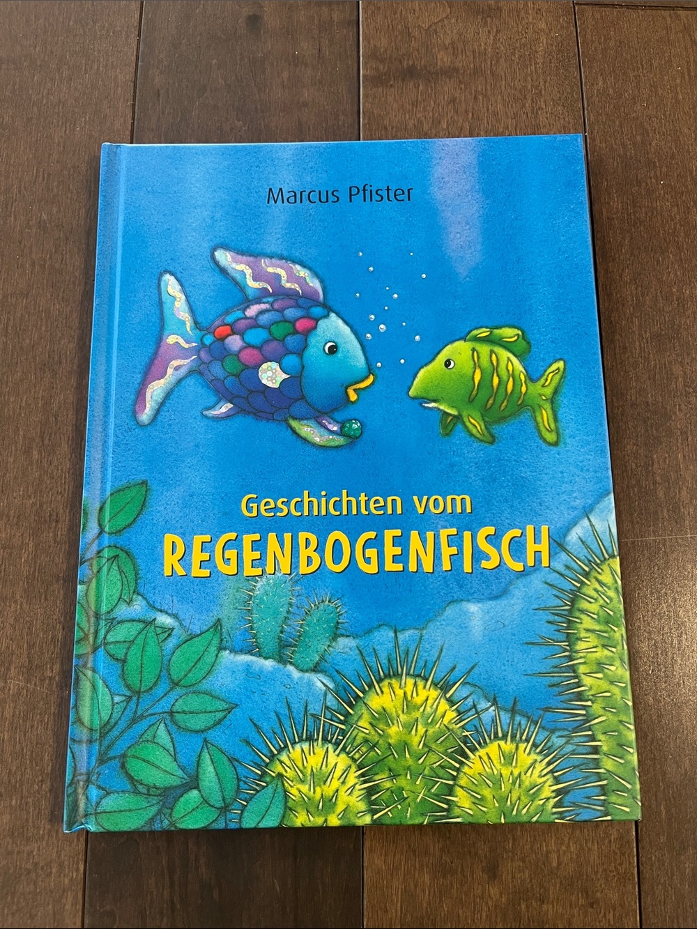 German Kids Book ‚Regenbogenfisch‘